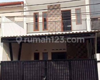 Rumah 2 Lantai Lokasi Harapan Indah 1 Bekasi Kota, Jabar