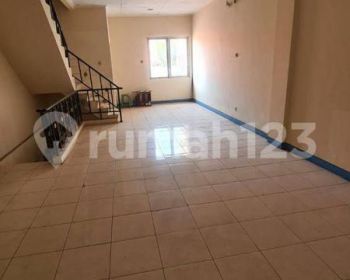 Disewakan Ruko 2,5 Lantai Di Boulevard Hijau Harapan Indah Bekasi