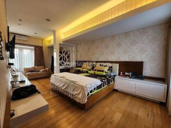 Rumah mewah kecil di Kompleks Setiabudi Regency