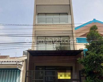 Ruko di Gubeng Kertajaya Baru