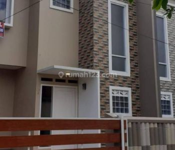 Rumah Lux Baru Minimalis 2 Lantai Di Komplek Margahayu Raya
