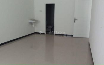 Rumah baru siap huni 2 lantai