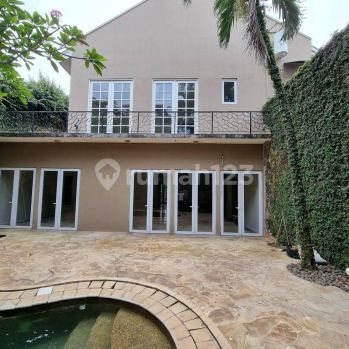 Rumah Mewah Dan Keren di Pondok Indah