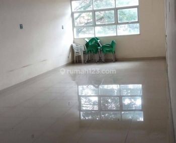 Ruko  Bagus 3 Lantai di Buah Batu