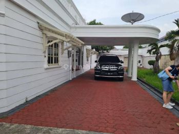 Rumah Mewah Karawaci Tangerang, Luas 1.300m2, Shm, Lantai Marmer