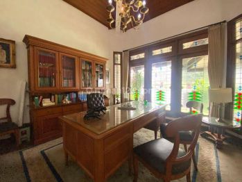 Dijual Rumah Strategis Posisi Hoek Dekat Blok M Dan Iskandarsyah