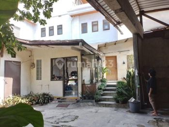 Dijual Rumah 2 Lantai Lokasi Strategis di Bandung