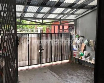 Dijual Cepat Rumah 3.5 Lantai di Jl Kesehatan Bintaro Strategis