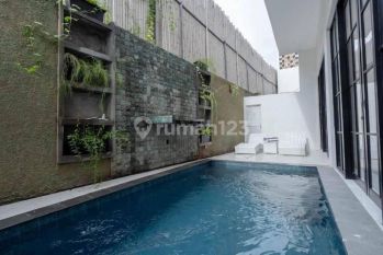 Villa Lease Hold Dewi Saraswati Seminyak Bali