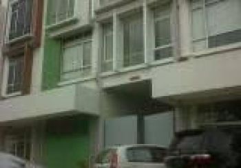 Ruko Summarecon Royal Gading Mansion, 2 setengah lantai jalan raya