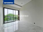 thumbnail-rumah-baru-brand-new-minimalis-modern-permata-buana-bawa-koper-12