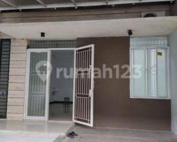 Rumah Minimalis Siap Huni di TKI 3, Taman Kopo Indah