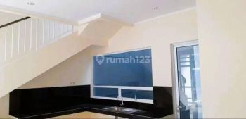 Rumah 2 Lantai Discovery Bintaro Siap Huni