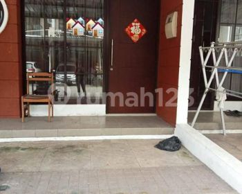 Disewakan rumah green lake city cluster east asia 4x12 ada ac