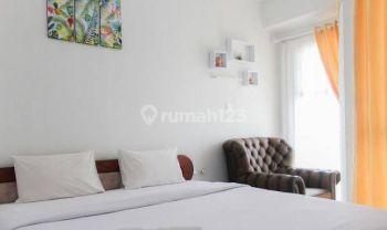 Apartment Fresh and Clean Studio Amazana Serpong