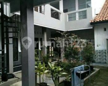 Dijual Full furnish rumah induk dan kost bangunan baru di Undip Tembalang