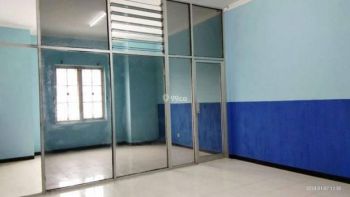 Ruko Kutisari Selatan Siap Pakai, Sudah Direnov Cat