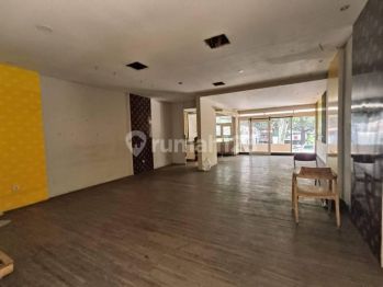 Ruang Usaha Strategis Pusat Kota di Sayap Dago Bandung