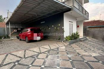 Dijual Rumah Cozy dengan Taman yang Luas plus Gazebo, lokasi di Pasir Impun Atas
