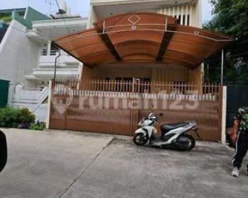 Rumah di Perumahan Green garden. Kebon jeruk. Jakarta barat 2 Lantai Sudah SHM,