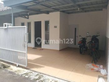 Rumah 4 kamar tidur 2 Lantai Bagus di Rawamangun