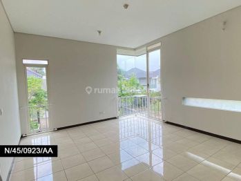 Rumah Bagus Terawat Di Kota Baru Parahyangan