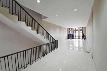 Ruko 3,5 Lantai di Jalan Naripan Sumur Bandung - Lokasi Strategis Cocok Untuk /