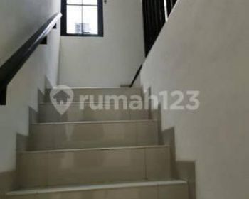 Disewakan rumah green village dengan harga termurah