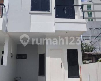 Rumah mewah 2 Lantai lokasi strategis dekat  Yarsi jakarta pusat