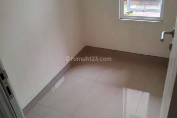 Rumah siap huni dekat universitas multi media nusantara