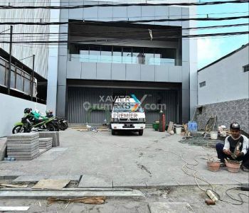 Ruang Usaha Baru Poros Ahmad Yani Blimbing Sewa Minim 2 Tahun