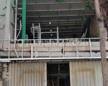 Jual Ruko Jalan Tunjungan 2 Lt Lokasi Sederet Hotel Double Tree