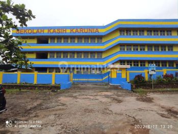 Gedung sekolah 4 lantai  di tiban di Jual murah.Nego sampai jadi