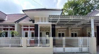 RUMAH SIAP HUNI TANAH LUAS DEKAT PASAR KALASAN