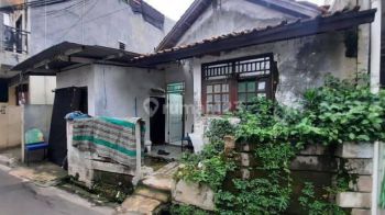 Rumah lama jagakarsa kebagusan ls.170mtr Shm akses mbl 8jt/m nego