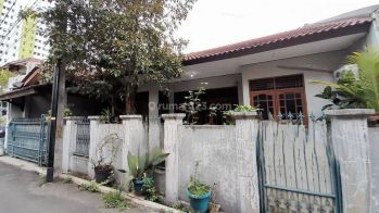 Rumah Dalam Komplek di Jakarta Timur Akses Tol Pulogebang Dan Cakung, Dekat Aeon