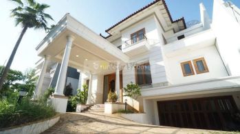 Intercon 800 m2 bagus 2 lantai