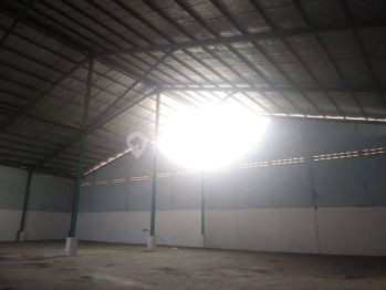 Gudang Besar Dan Luas di Cibolerang Bandung