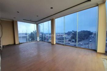 Dijual Tanah dan Gedung  3 LT Di Mainroad Kopo