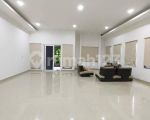 thumbnail-dikontrakan-rumah-bagus-fullfurnished-di-sentul-city-2