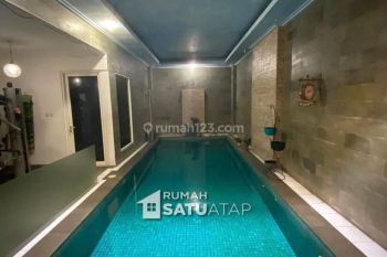 Rumah Modern Klasik, Selangkah ke Stasiun MRT Haji Nawi RSA082003