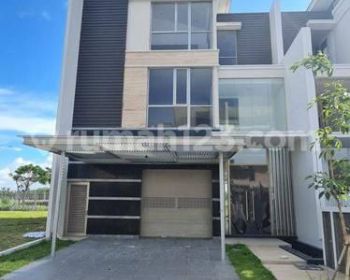 Rumah Chopin Signature Golf Island, Nego