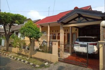 Rumah bagus baru di renovasi di kemang pratama