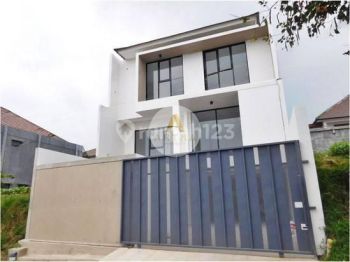 Rumah baru 2 Lantai di Setiabudi Regency Bandung