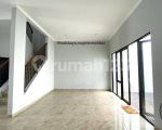 thumbnail-rumah-2-lantai-bangunan-baru-lingkungan-asri-di-bintaro-3