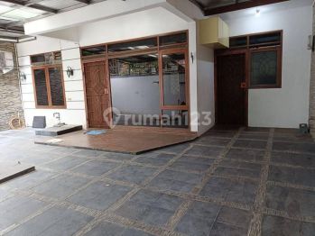 Disewakan Rumah Cluster Nyaman di Batununggal