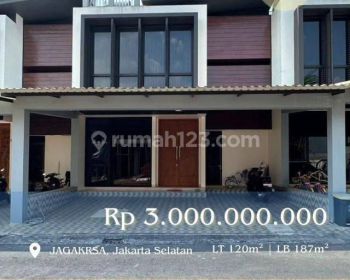 Rumah Baru Keren Brand New 2,5 Lantai Siap Huni Harga Miring