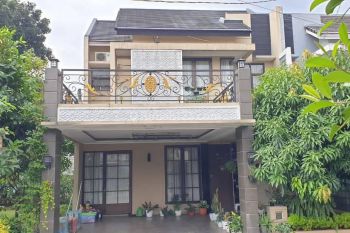 Rumah 2 Lantai Bagus Semi Furnished Sertifikat Hak Milik di Perumahan Cibubur