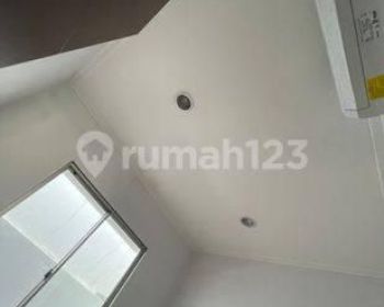 FOR RENT MODERN VILLA NEAR MUNGGU BEACH