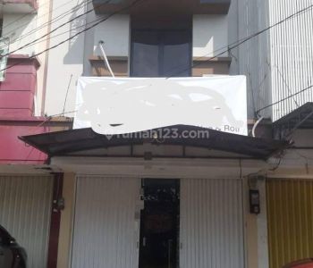 Ruko di Harapan Indah, Bekasi 225 m Bagus SHM